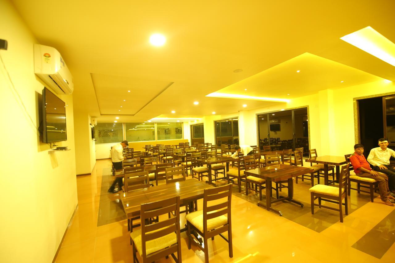 Saubhagya Inn International Lucknow Bagian luar foto