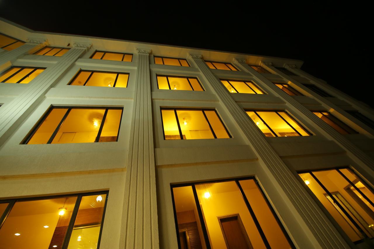 Saubhagya Inn International Lucknow Bagian luar foto